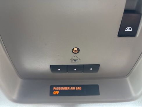 Used 2014 GMC Sierra 1500 SLT w/ SLT Crew Cab Value Package image 49