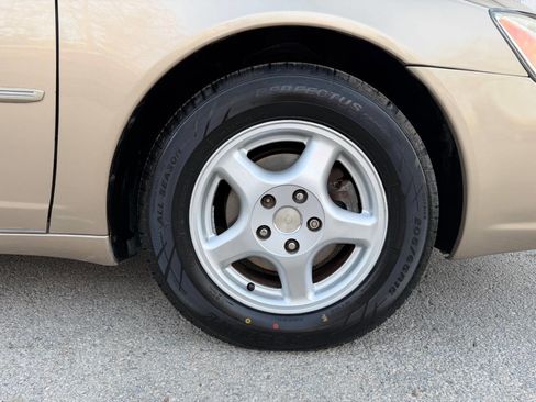 Used 2001 Toyota Avalon XL image 30