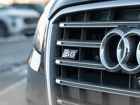 Used 2013 Audi S8 4.0T image 42