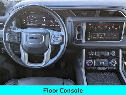 Used 2024 GMC Yukon XL Denali image 27