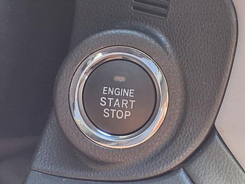 Used 2025 Subaru Outback Premium image 19