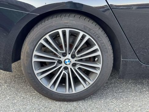 Used 2019 BMW 540i xDrive w/ Convenience Package AWD/4WD image 9