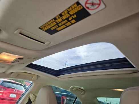 Used 2017 Lexus IS 200t w/ Navigation System Package image 21