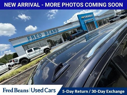 Used 2023 Chevrolet Suburban LT w/ LT Signature Plus Package AWD/4WD image 5