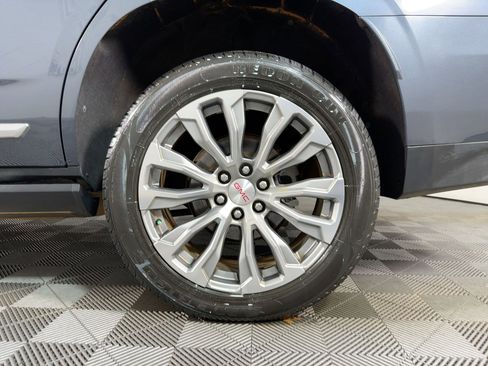 Used 2021 GMC Yukon Denali w/ Denali Premium Package image 10