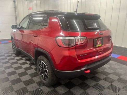Used 2025 Jeep Compass Trailhawk AWD/4WD image 6
