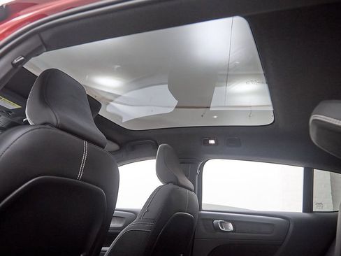 Certified 2023 Volvo C40 P8 Recharge Ultimate AWD/4WD image 21