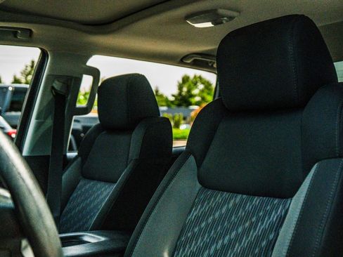 Used 2018 Toyota Tundra SR5 AWD/4WD image 25