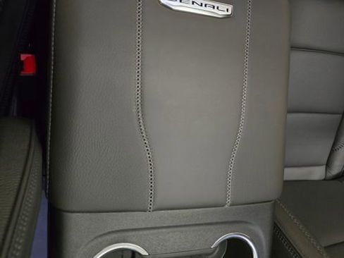 New 2026 GMC Yukon XL Denali w/ Denali Reserve Package image 27