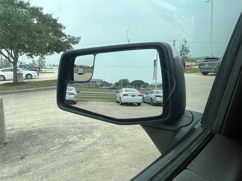 Used 2019 Chevrolet Silverado 1500 LT w/ Texas Edition image 54