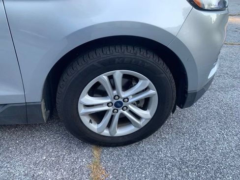 Used 2020 Ford Edge SEL w/ Convenience Package FWD image 11