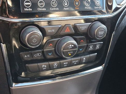 Used 2020 Jeep Grand Cherokee Altitude image 18