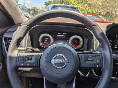 Used 2022 Nissan Rogue Platinum w/ Head-Up Display Package FWD image 26