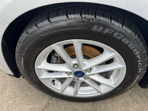 Used 2016 Ford Focus SE image 15