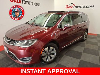 Used 2017 Chrysler Pacifica Platinum