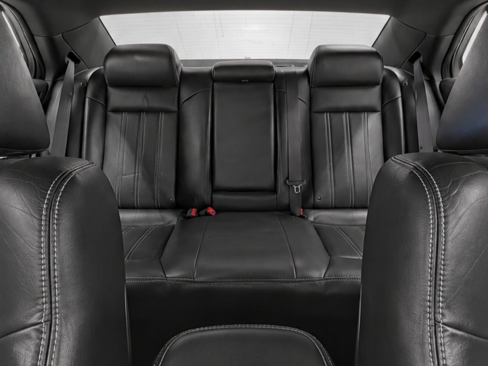 Used 2019 Chrysler 300 S RWD image 19