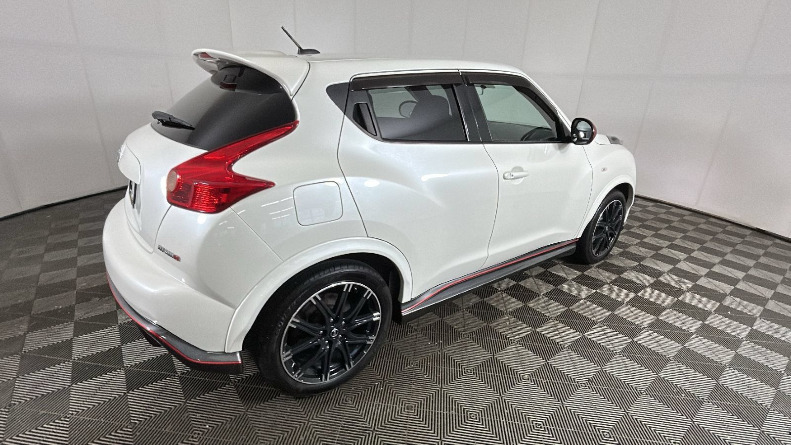 Used 2013 Nissan Juke NISMO AWD/4WD image 3