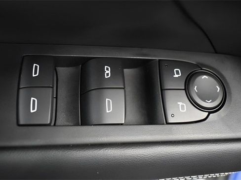 Used 2025 GMC Terrain Elevation w/ Technology Package II image 23