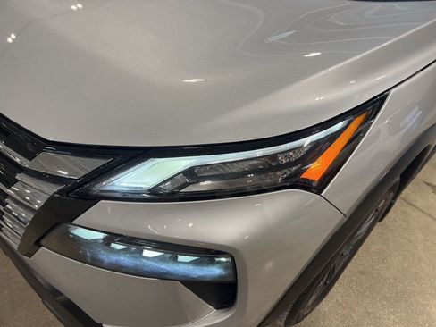 Certified 2024 Nissan Rogue SV image 30