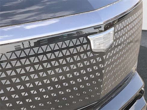 New 2026 Cadillac Vistiq Sport image 13