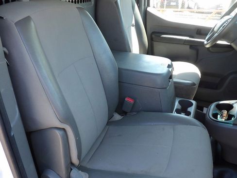 Used 2020 Nissan NV 2500 SV RWD image 23