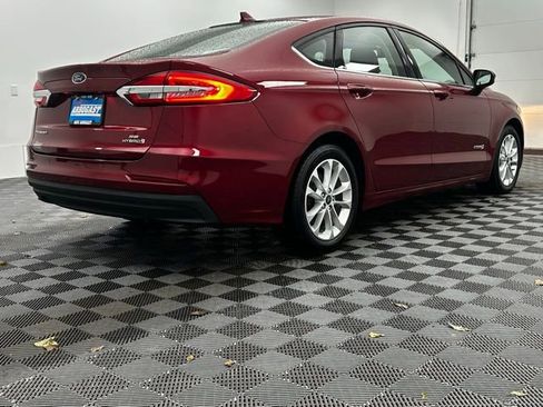 Used 2019 Ford Fusion SE image 10