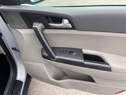 Used 2018 Kia Sportage LX w/ LX Popular Package image 45