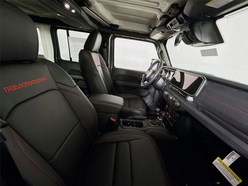 New 2026 Jeep Wrangler Unlimited Rubicon w/ Xtreme 35 Tire Package image 20