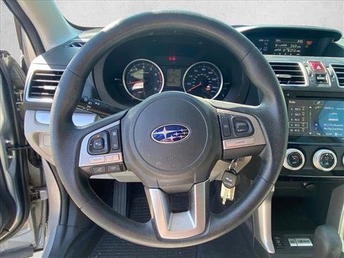Used 2017 Subaru Forester 2.5i Premium w/ Popular Package #2A AWD/4WD image 13