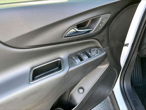 Certified 2024 Chevrolet Equinox LT image 18