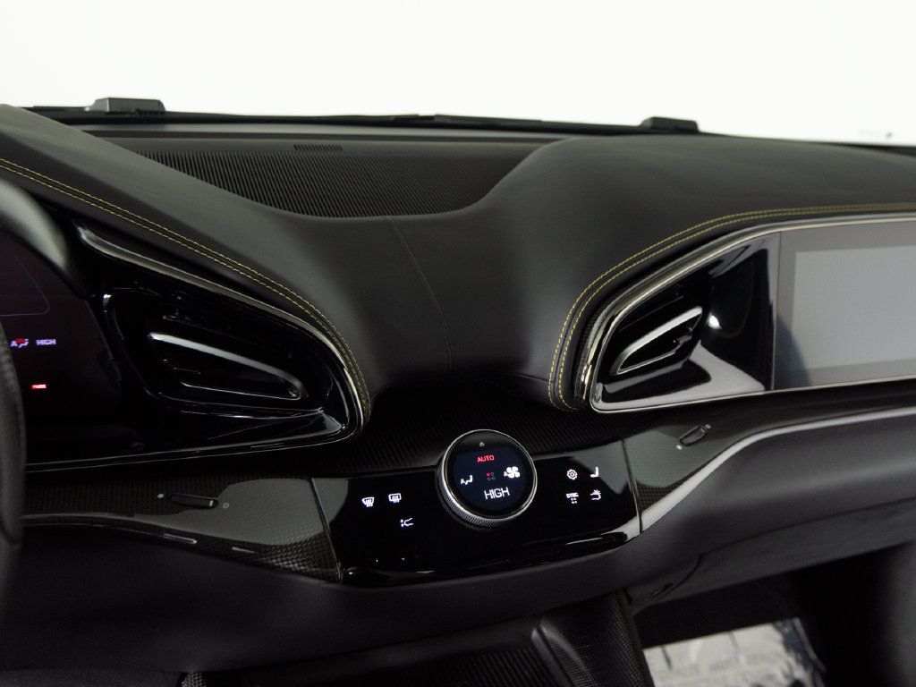 Used 2025 Ferrari Purosangue AWD/4WD image 19
