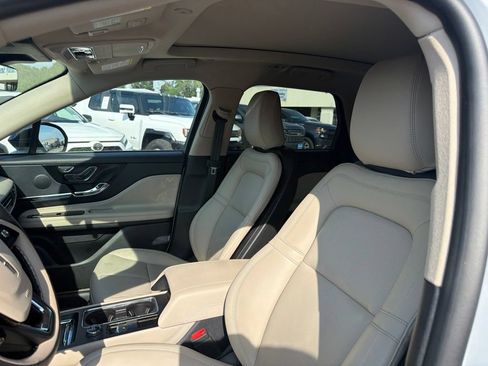 Used 2026 Lincoln Corsair Premiere FWD image 23