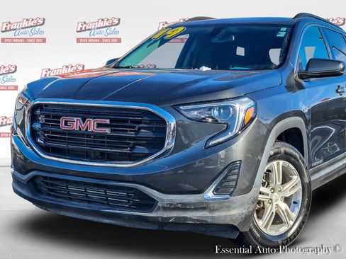 Used 2019 GMC Terrain SLE w/ Driver Convenience Package image 2