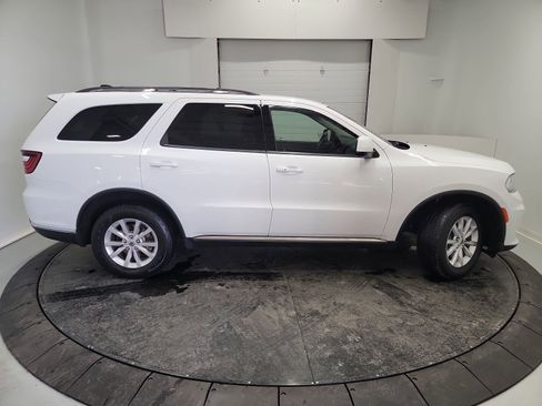 Used 2021 Dodge Durango SXT image 11