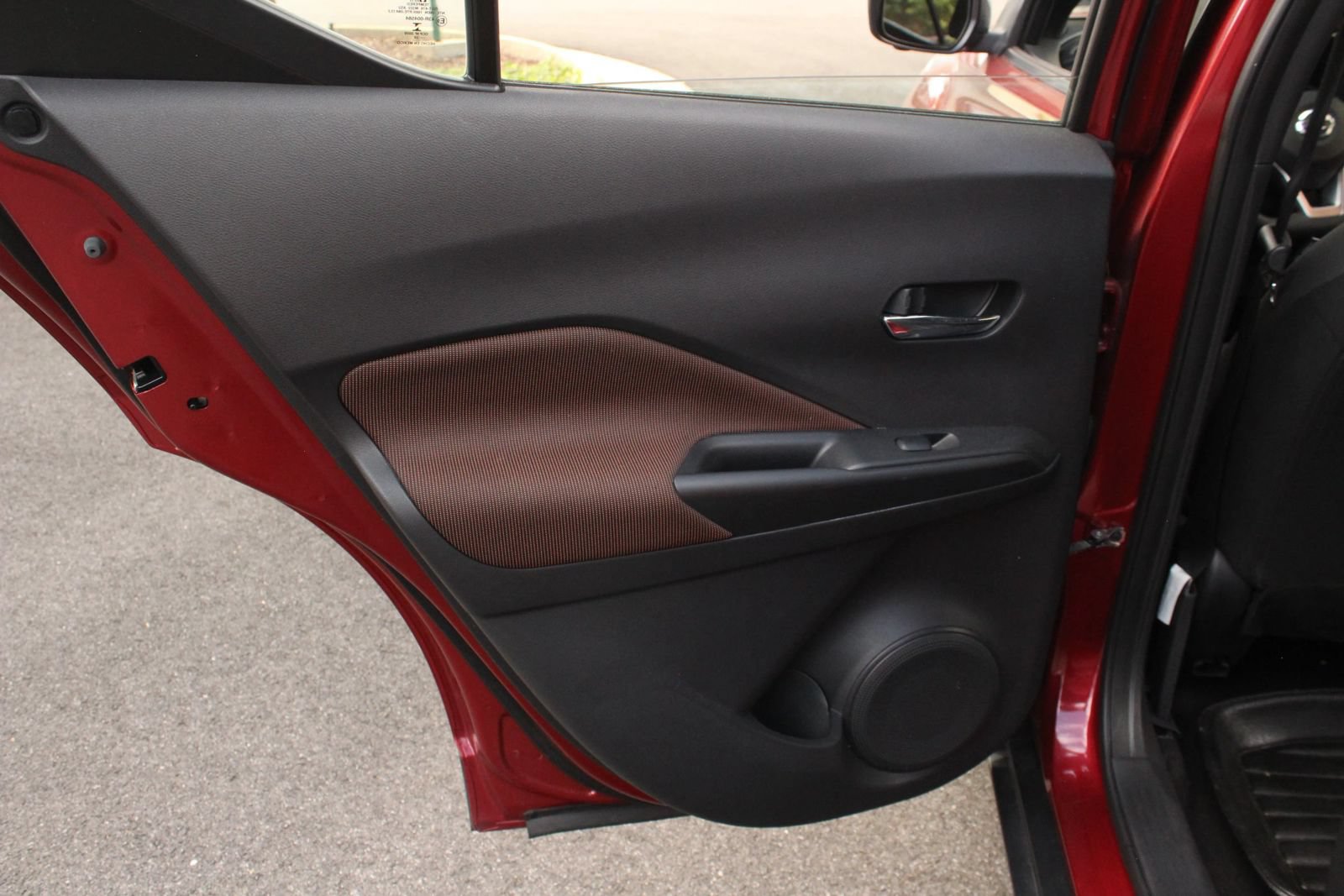 Used 2020 Nissan Kicks SR FWD image 20