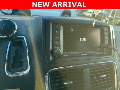 Used 2020 Dodge Grand Caravan GT image 4