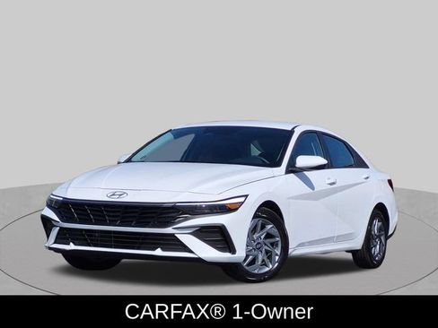 Used 2026 Hyundai Elantra Hybrid FWD image 1