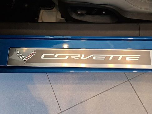 Used 2015 Chevrolet Corvette Stingray Z51 w/ 2LT Preferred Equipment Group image 26