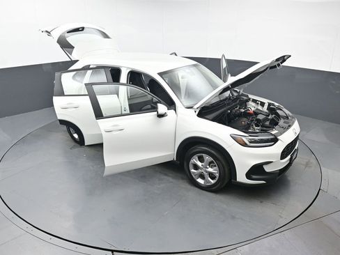 Used 2023 Honda HR-V LX image 46