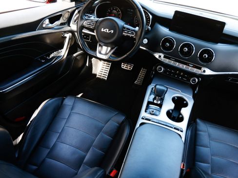 Used 2022 Kia Stinger GT2 image 23