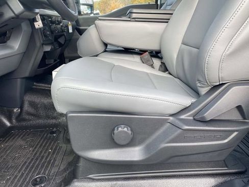 New 2026 Ford F550 4x4 Crew Cab Super Duty image 14