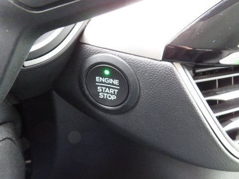 Certified 2021 Ford Escape SE w/ Convenience Package image 19