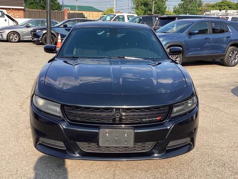 Used 2019 Dodge Charger SXT w/ Blacktop Package image 9