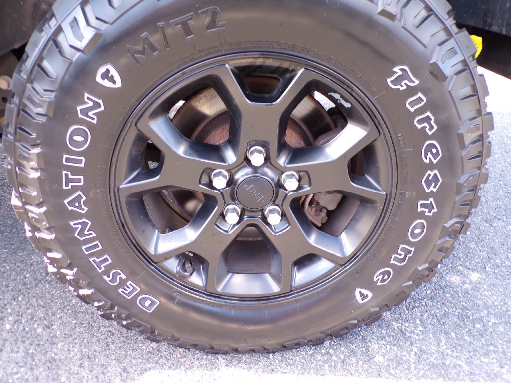 Used 2021 Jeep Wrangler Sport AWD/4WD image 5