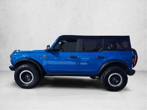Used 2021 Ford Bronco Badlands image 8