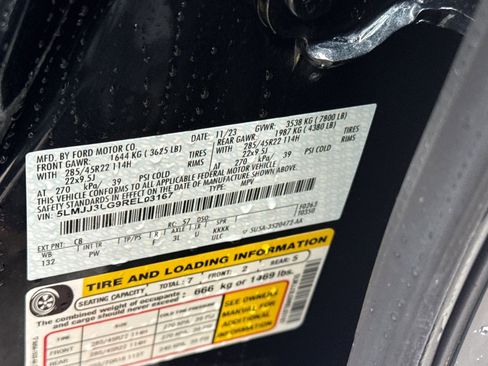 Certified 2024 Lincoln Navigator L Reserve AWD/4WD image 31