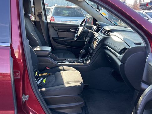 Used 2016 Chevrolet Traverse LT w/ Style and Technology Package image 15