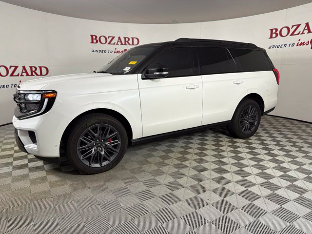 Used 2025 Ford Expedition Platinum w/ Stealth Performance Package AWD/4WD image 6