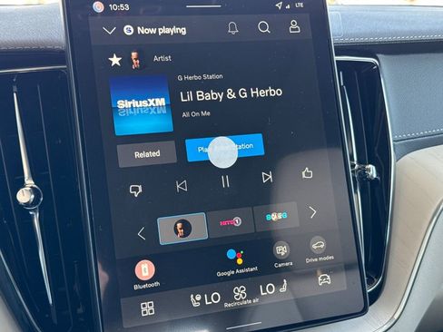 New 2026 Volvo XC60 B5 Ultra image 17