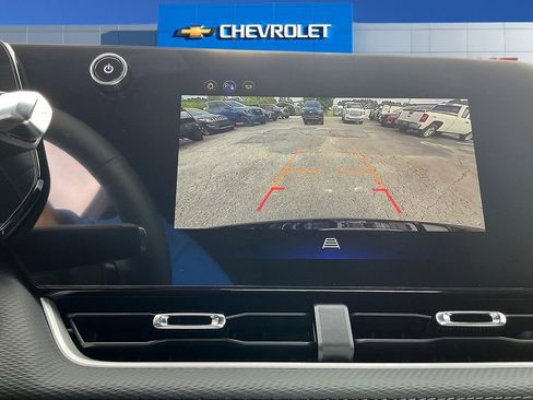 New 2026 Chevrolet Equinox LT w/ LPO, Floor Liner Package FWD image 21